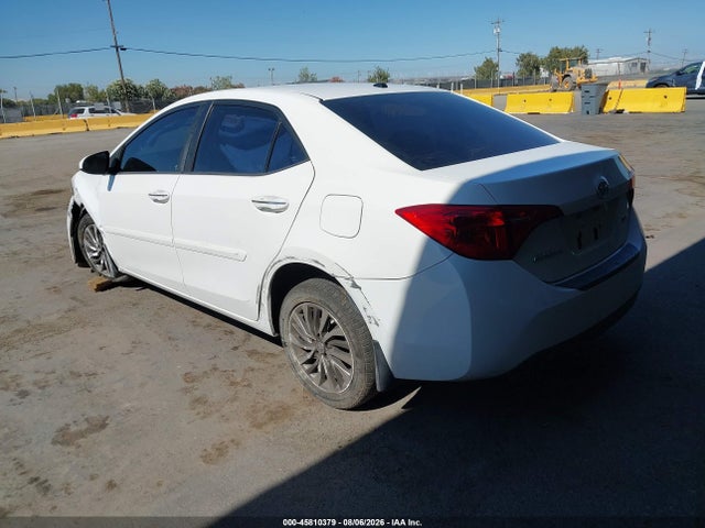 Toyota Corolla Xle 2017 5YFBURHE1HP639247 Image 3