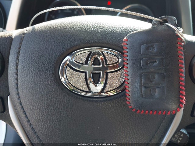 JTMJFREV9GD190329 Toyota RAV4 SE