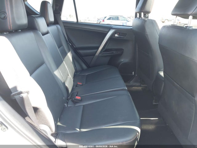 JTMJFREV9GD190329 Toyota RAV4 SE