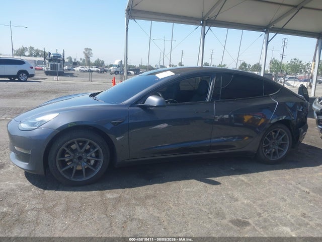 5YJ3E1EA9JF045401 Tesla Model 3 Long Range/mid Range