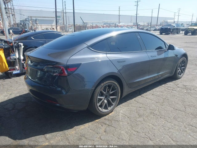 5YJ3E1EA9JF045401 Tesla Model 3 Long Range/mid Range