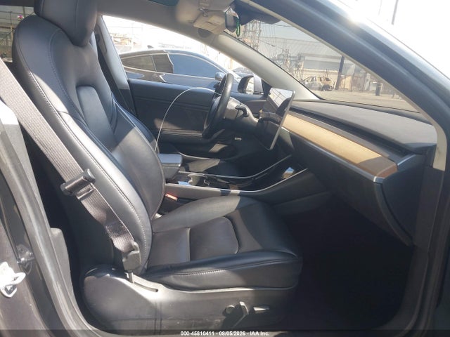 5YJ3E1EA9JF045401 Tesla Model 3 Long Range/mid Range