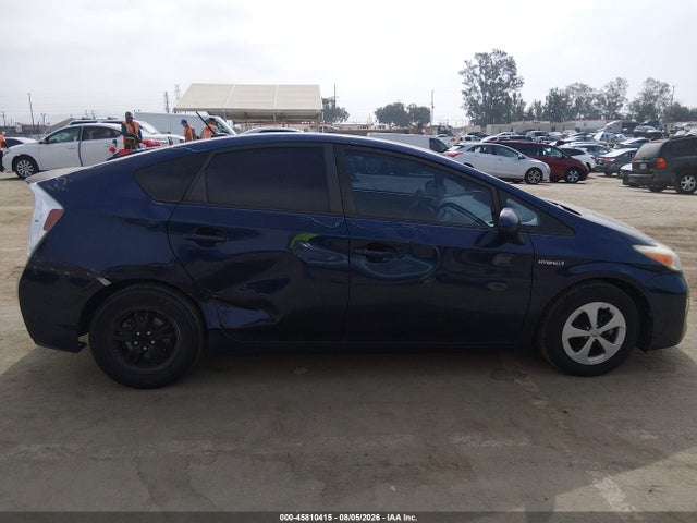 Toyota Prius Three 2015 JTDKN3DU7F1953722 Image 13