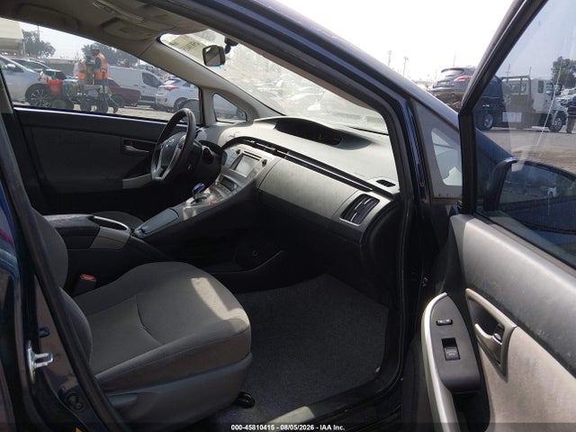 Toyota Prius Three 2015 JTDKN3DU7F1953722 Image 5