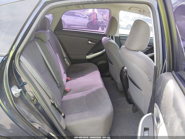 Toyota Prius Three 2015 JTDKN3DU7F1953722 Image 8