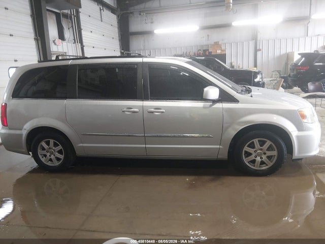 45810448 :رقم المزاد ، 2A4RR5DG6BR701601 vin ، 2011 Chrysler Town & Country Touring مزاد بيع