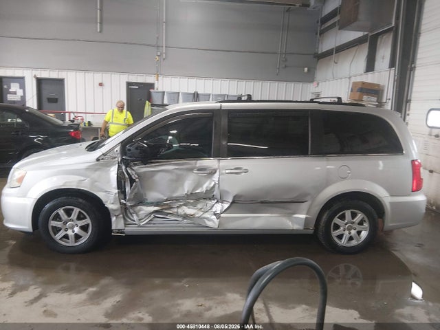 45810448 :رقم المزاد ، 2A4RR5DG6BR701601 vin ، 2011 Chrysler Town & Country Touring مزاد بيع