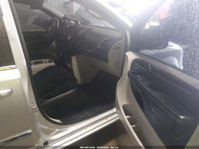 45810448 :رقم المزاد ، 2A4RR5DG6BR701601 vin ، 2011 Chrysler Town & Country Touring مزاد بيع