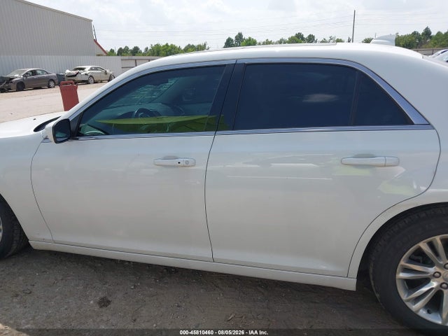 45810460 :رقم المزاد ، 2C3CCAAG0KH542417 vin ، 2019 Chrysler 300 Touring L مزاد بيع