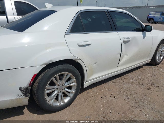 45810460 :رقم المزاد ، 2C3CCAAG0KH542417 vin ، 2019 Chrysler 300 Touring L مزاد بيع