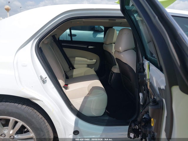 45810460 :رقم المزاد ، 2C3CCAAG0KH542417 vin ، 2019 Chrysler 300 Touring L مزاد بيع