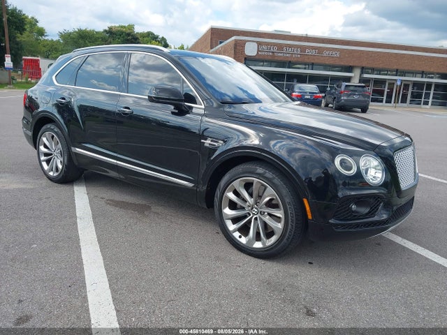2017 Bentley Bentayga W12/w12 First Edition მანქანა იყიდება აუქციონზე, vin: SJAAC2ZV1HC013275, აუქციონის ნომერი: 45810469