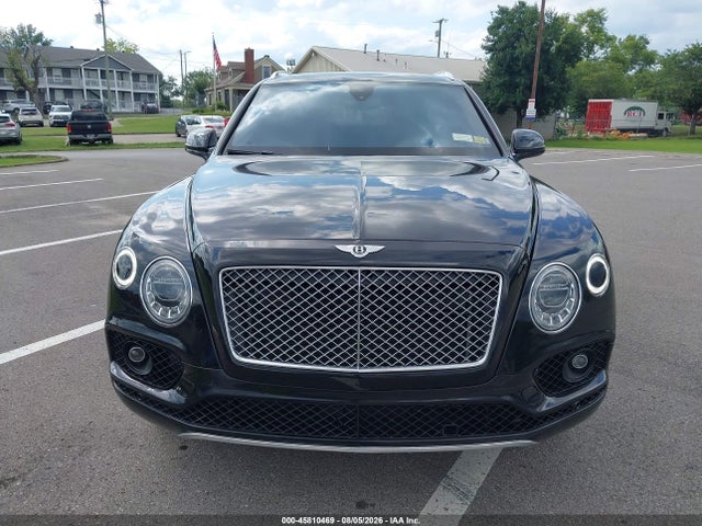 2017 Bentley Bentayga W12/w12 First Edition მანქანა იყიდება აუქციონზე, vin: SJAAC2ZV1HC013275, აუქციონის ნომერი: 45810469