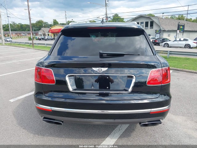 2017 Bentley Bentayga W12/w12 First Edition მანქანა იყიდება აუქციონზე, vin: SJAAC2ZV1HC013275, აუქციონის ნომერი: 45810469