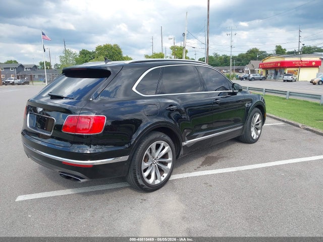 2017 Bentley Bentayga W12/w12 First Edition მანქანა იყიდება აუქციონზე, vin: SJAAC2ZV1HC013275, აუქციონის ნომერი: 45810469