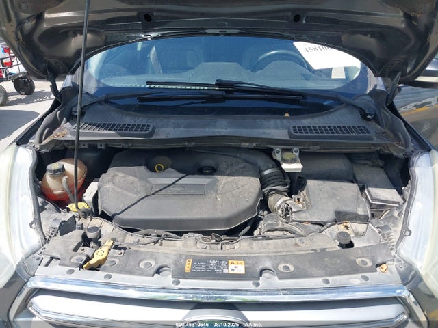 1FMCU0J96HUD92285 Ford Escape Titanium