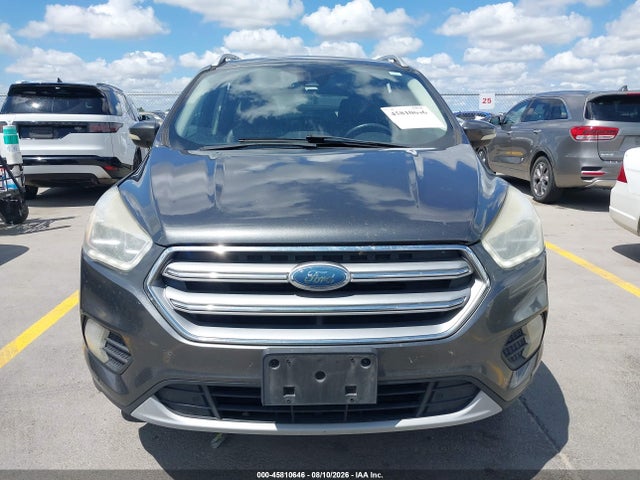 1FMCU0J96HUD92285 Ford Escape Titanium