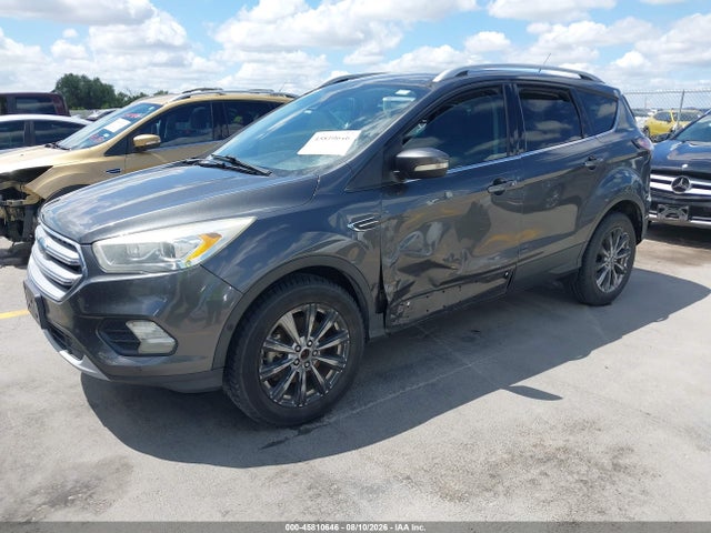 1FMCU0J96HUD92285 Ford Escape Titanium