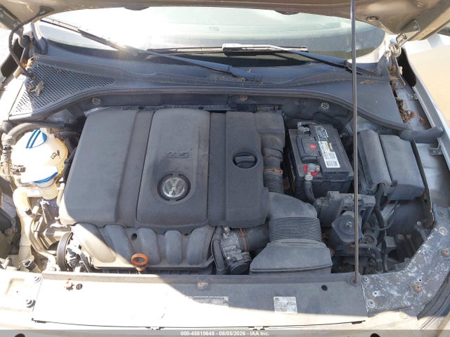 2012 Volkswagen Passat 2.5l Se მანქანა იყიდება აუქციონზე, vin: 1VWBP7A30CC072130, აუქციონის ნომერი: 45810648