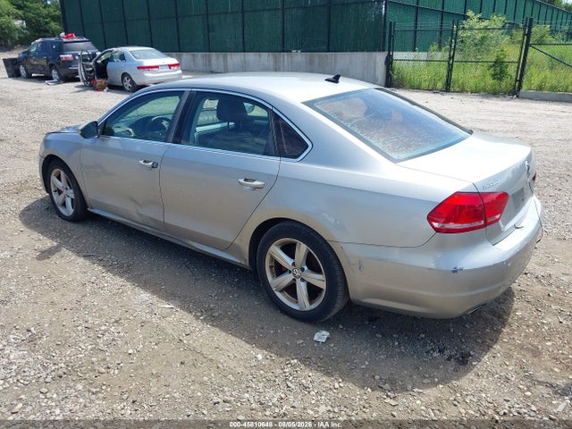 2012 Volkswagen Passat 2.5l Se მანქანა იყიდება აუქციონზე, vin: 1VWBP7A30CC072130, აუქციონის ნომერი: 45810648
