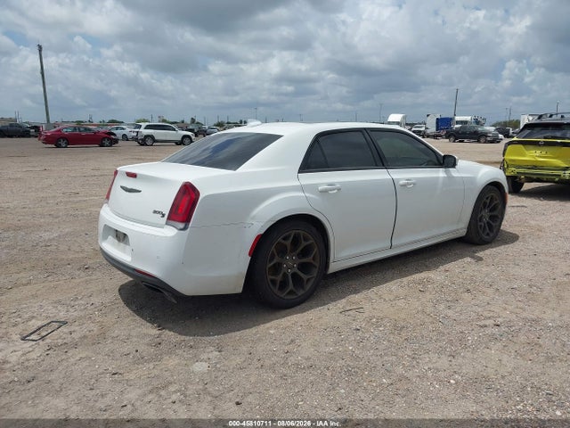 Продажа на аукционе авто 2016 Chrysler 300 300s Alloy Edition, vin: 2C3CCABG5GH324950, номер лота: 45810711