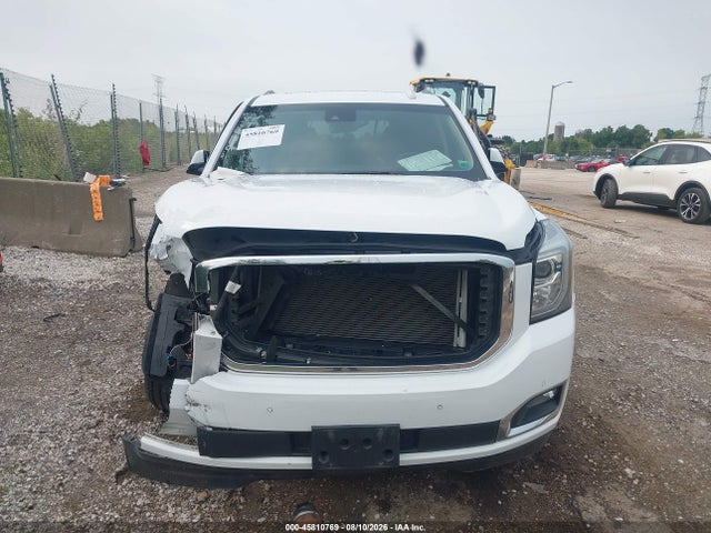 2015 Gmc Yukon Xl 1500 Denali მანქანა იყიდება აუქციონზე, vin: 1GKS2JKJ8FR714983, აუქციონის ნომერი: 45810769