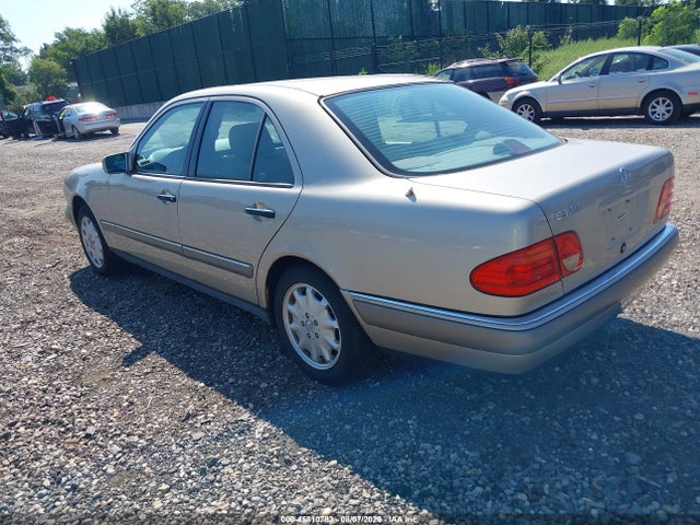 Продажа на аукционе авто 1996 Mercedes-benz E 320, vin: WDBJF55F2TJ019367, номер лота: 45810783