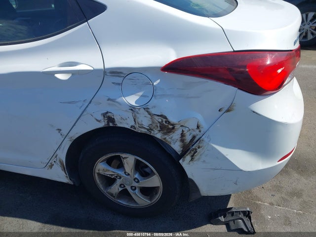 5NPDH4AE0FH593737 Hyundai ELANTRA SE
