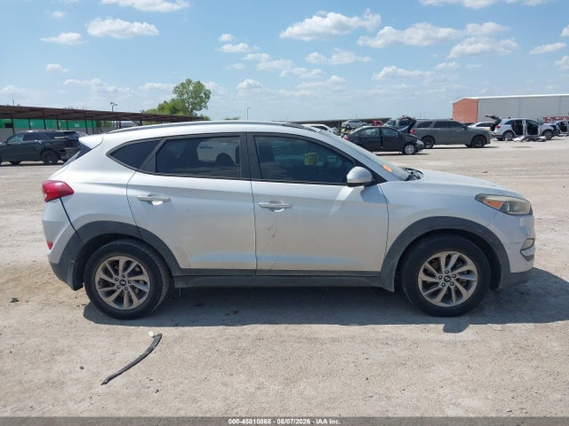 Продаж на аукціоні авто 2016 Hyundai Tucson Se, vin: KM8J33A44GU184033, номер лоту: 45810868