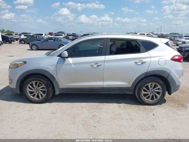 Продаж на аукціоні авто 2016 Hyundai Tucson Se, vin: KM8J33A44GU184033, номер лоту: 45810868