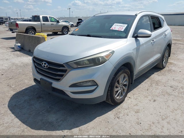 Продаж на аукціоні авто 2016 Hyundai Tucson Se, vin: KM8J33A44GU184033, номер лоту: 45810868