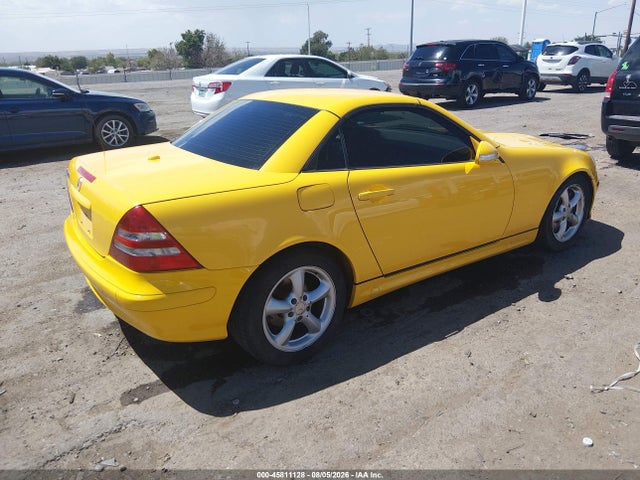 45811128 :رقم المزاد ، WDBKK65F51F191639 vin ، 2001 Mercedes-benz Slk 320 مزاد بيع
