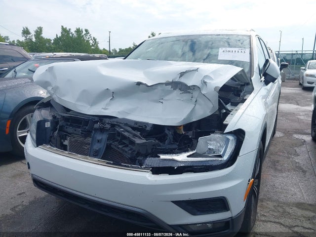 45811133 :رقم المزاد ، 3VV2B7AX9JM073973 vin ، 2018 Volkswagen Tiguan 2.0t Se/2.0t Sel مزاد بيع