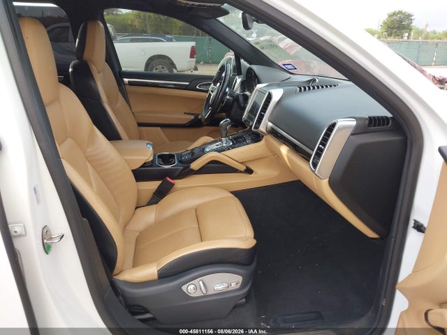 45811156 :رقم المزاد ، WP1AE2A24HLA75505 vin ، 2017 Porsche Cayenne E-hybrid S Platinum Edition مزاد بيع