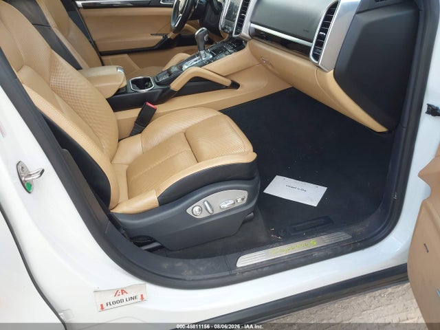 45811156 :رقم المزاد ، WP1AE2A24HLA75505 vin ، 2017 Porsche Cayenne E-hybrid S Platinum Edition مزاد بيع