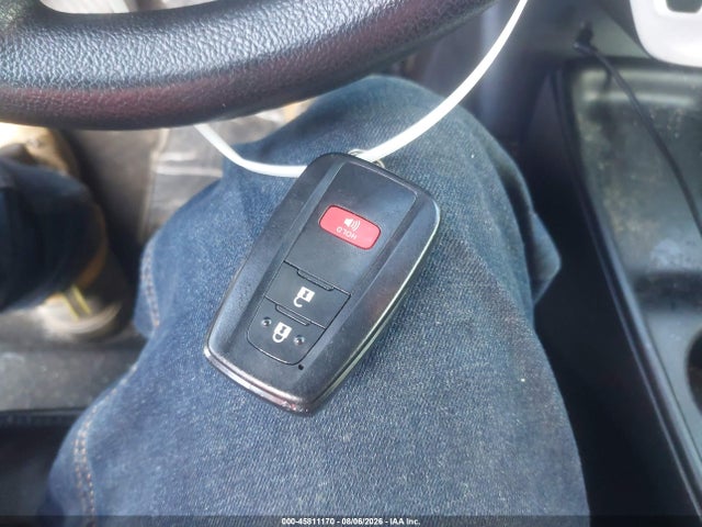 Toyota Prius Two 2017 JTDKBRFU6H3035945 Image 11