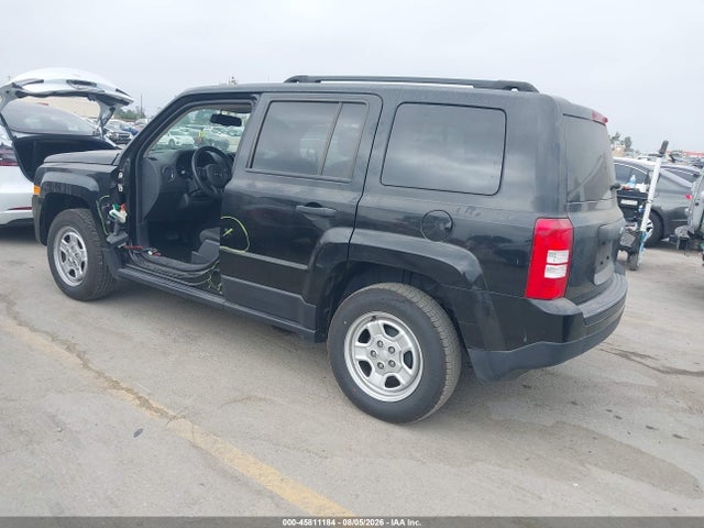 1C4NJPBB5GD808163 Jeep Patriot Sport