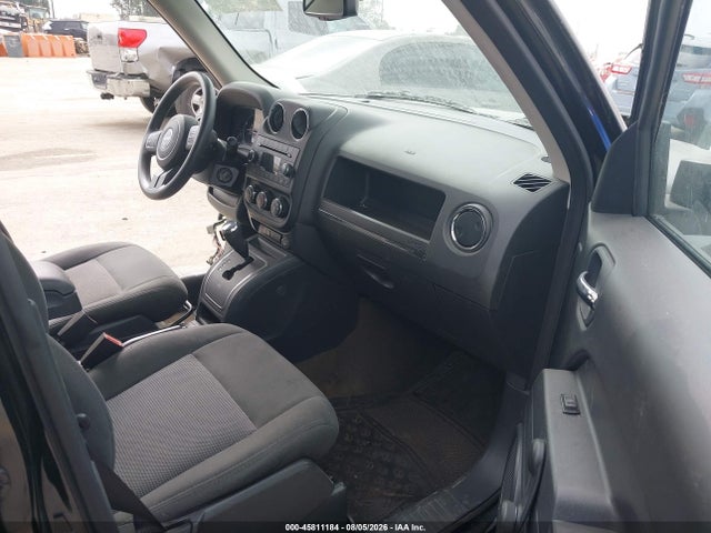 1C4NJPBB5GD808163 Jeep Patriot Sport