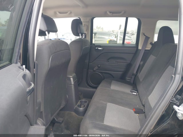 1C4NJPBB5GD808163 Jeep Patriot Sport