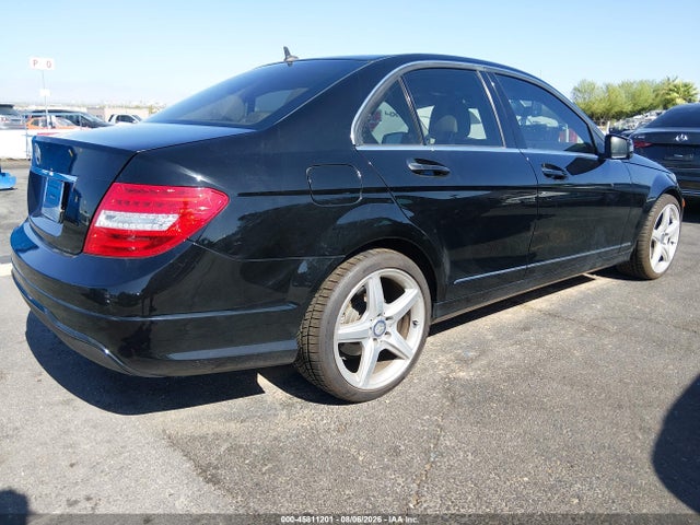 45811201 :رقم المزاد ، WDDGF4HB2EA952760 vin ، 2014 Mercedes-benz C 250 Luxury مزاد بيع