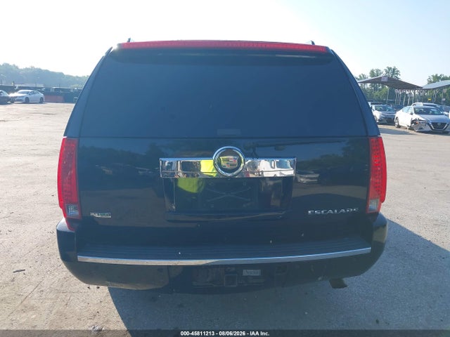 2011 Cadillac Escalade Esv Premium მანქანა იყიდება აუქციონზე, vin: 1GYS4JEF4BR132851, აუქციონის ნომერი: 45811213
