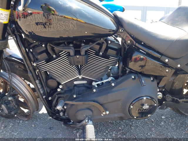 45811219 :رقم المزاد ، 1HD1YWZ1XRB036550 vin ، 2024 Harley-davidson Fxlrs مزاد بيع