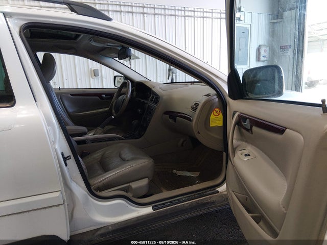 45811225 :رقم المزاد ، YV1SZ59H241126942 vin ، 2004 Volvo Xc70 2.5t مزاد بيع