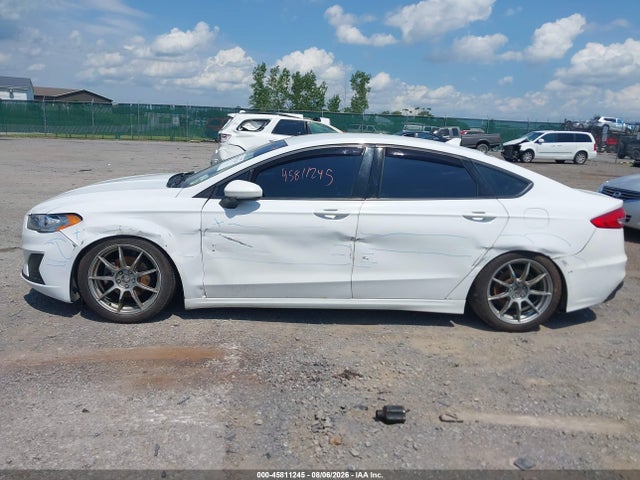 45811245 :رقم المزاد ، 3FA6P0T92LR166904 vin ، 2020 Ford Fusion Se مزاد بيع