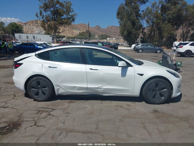Tesla Model 3 Rear-wheel Drive 2023 5YJ3E1EAXPF489718 Image 13