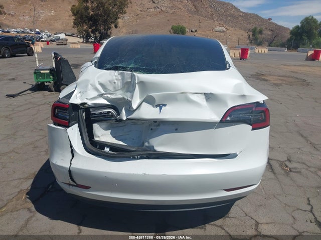 Tesla Model 3 Rear-wheel Drive 2023 5YJ3E1EAXPF489718 Image 16