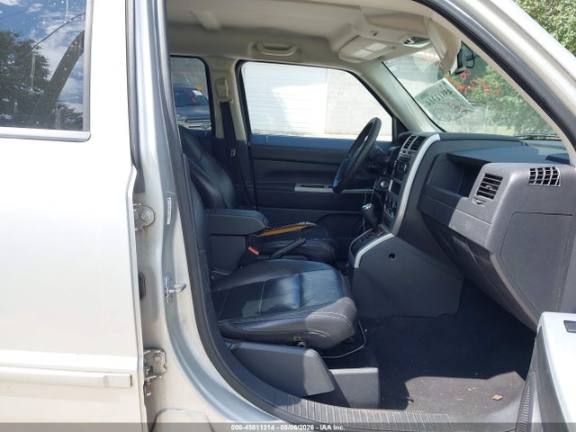 2008 Jeep Patriot Limited მანქანა იყიდება აუქციონზე, vin: 1J8FT48W88D788041, აუქციონის ნომერი: 45811314