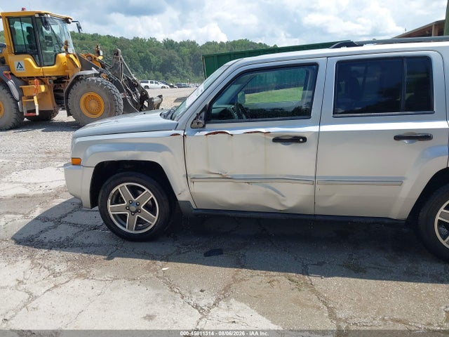 2008 Jeep Patriot Limited მანქანა იყიდება აუქციონზე, vin: 1J8FT48W88D788041, აუქციონის ნომერი: 45811314