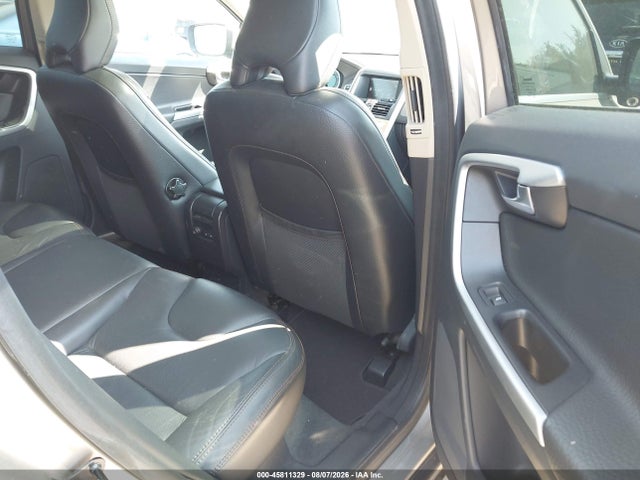 45811329 :رقم المزاد ، YV4902DZ8B2209924 vin ، 2011 Volvo Xc60 T6 مزاد بيع