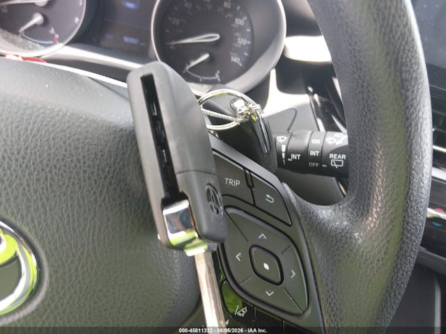 JTNKHMBX7L1090762 Toyota C-HR LE